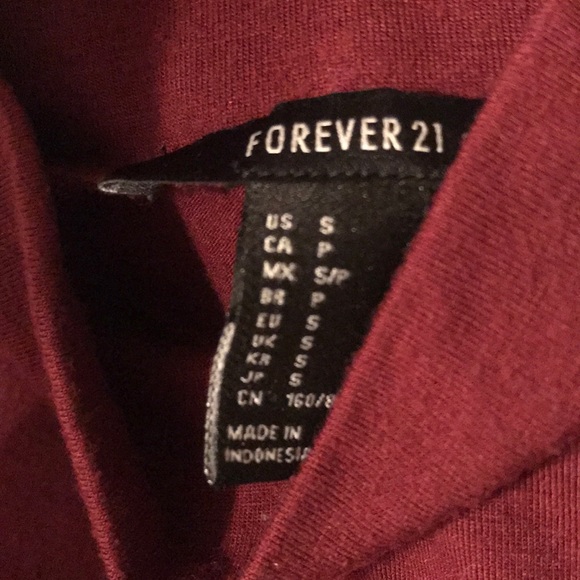 Crop top - Picture 3 of 4